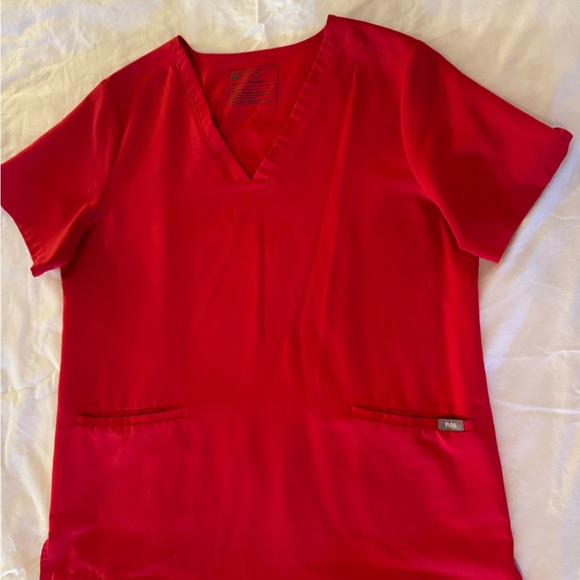 Figs Red Technical Collection Top - Picture 2 of 5